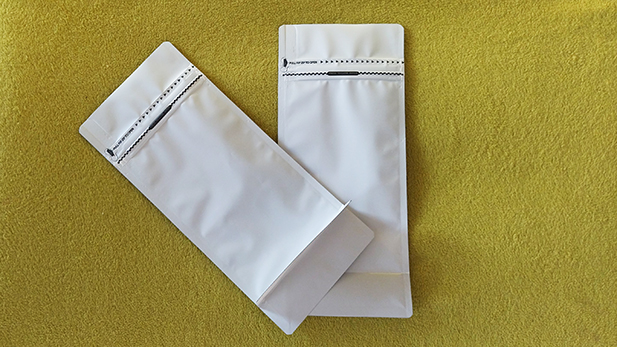 Φακελάκια ματ λευκά με επίπεδο πυθμένα, με zipper