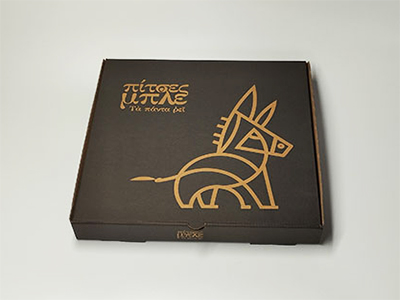Branded pizza boxes 