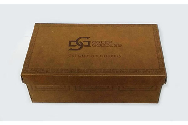 брандирани кутии за съхранение на обувки и аксесоари
